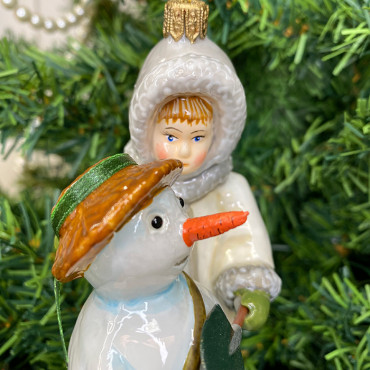 Игрушка новогодняя Девочка и снеговик.