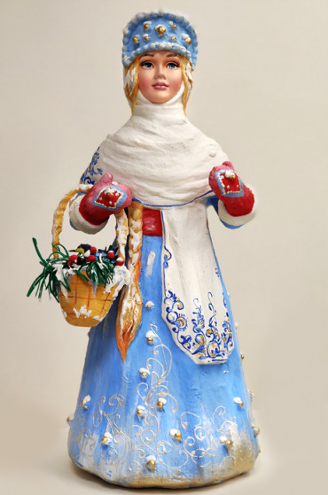 Снегурочка с корзинкой